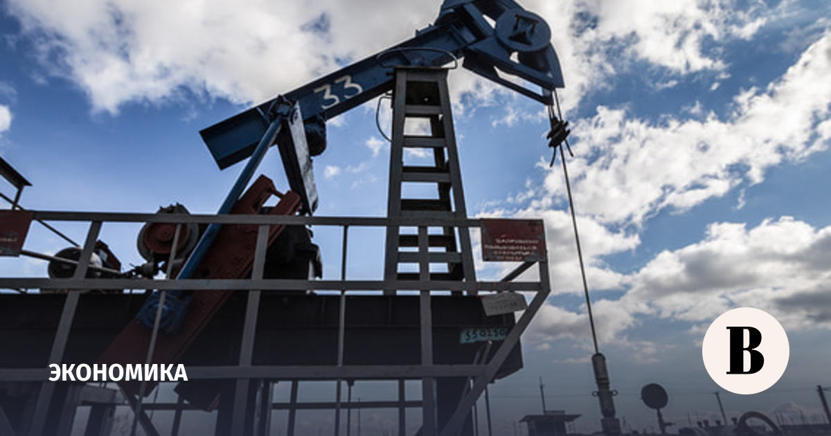 Цена на нефть Urals снизилась почти на 8,7% в сентябре - Ведомости