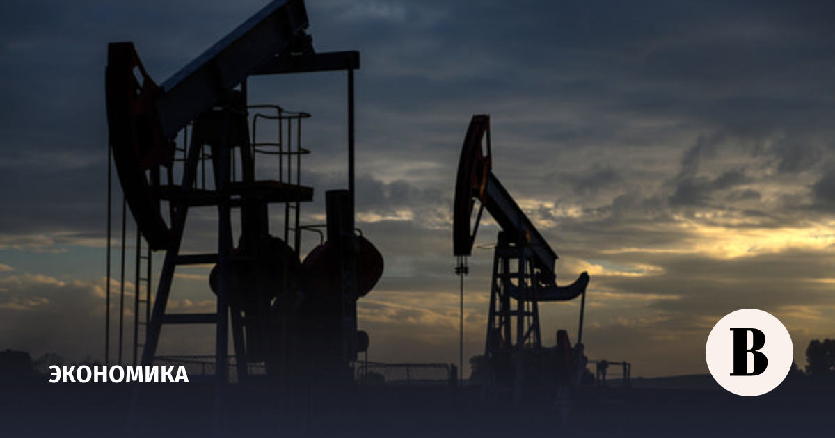 FT: Саудовская Аравия и Россия объявят о резком сокращении добычи нефти