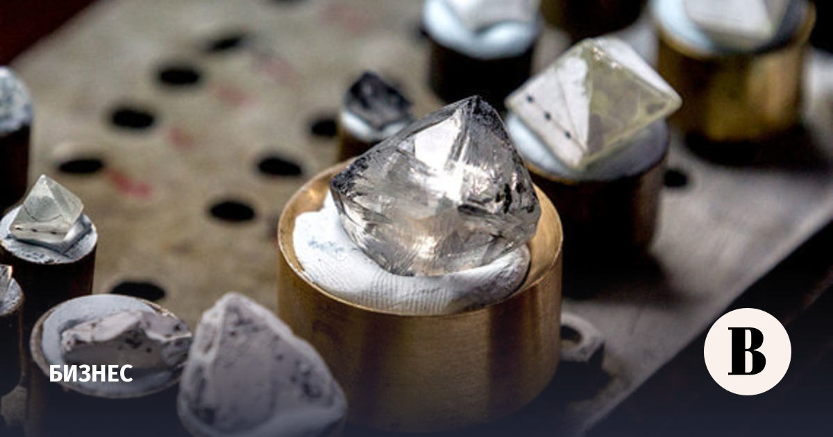 Alrosa will suspend diamond sales for two months at the request of the Indian GJEPC