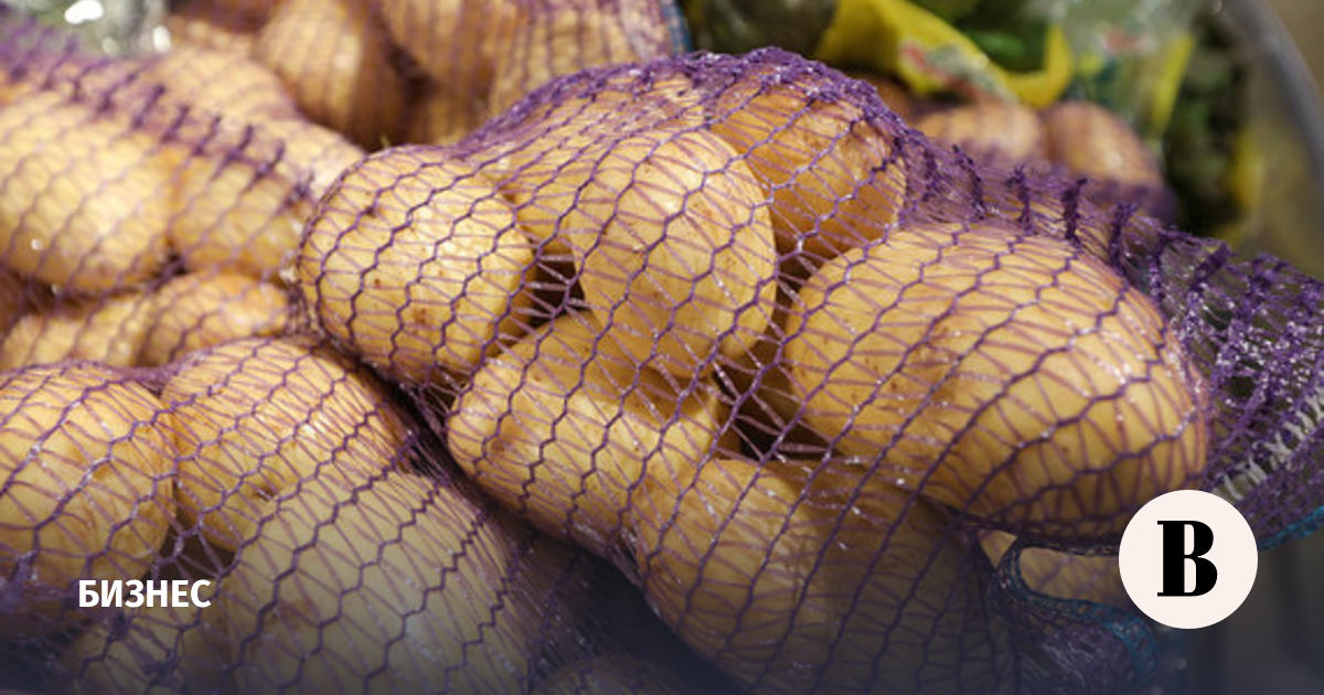 New harvest potatoes have fallen in price by almost 30% over the past month