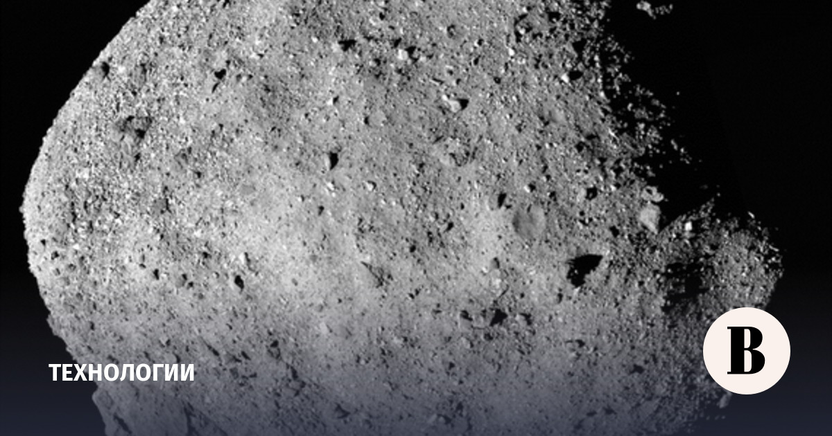 A sample of soil delivered from the asteroid Bennu contains carbon and water