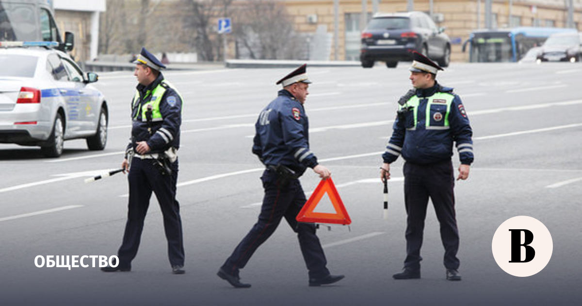 https://sharing.vedomosti.ru/1727766256/vedomosti.ru/society/articles/2024/10/01/1065599-rossiya-uderzhivaet-liderstvo-po-tempam-snizheniya-smertnosti-v-dtp.jpg