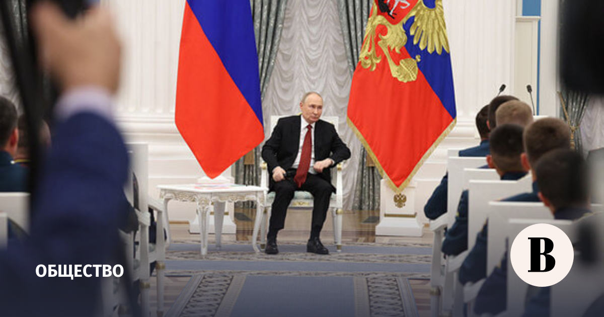 Встреча с Героями: Путин обсудил с участниками программы «Время героев» важные вопросы и вручил награду Александру Проханову