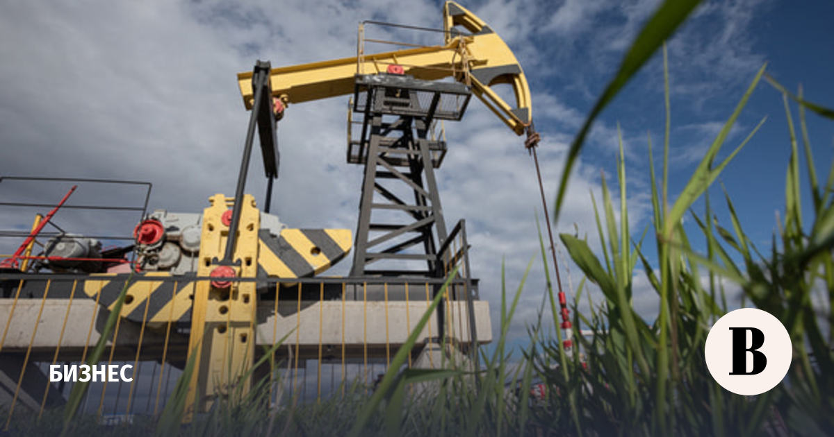 Добыча нефти в России в январе – мае снизилась на 3,5%