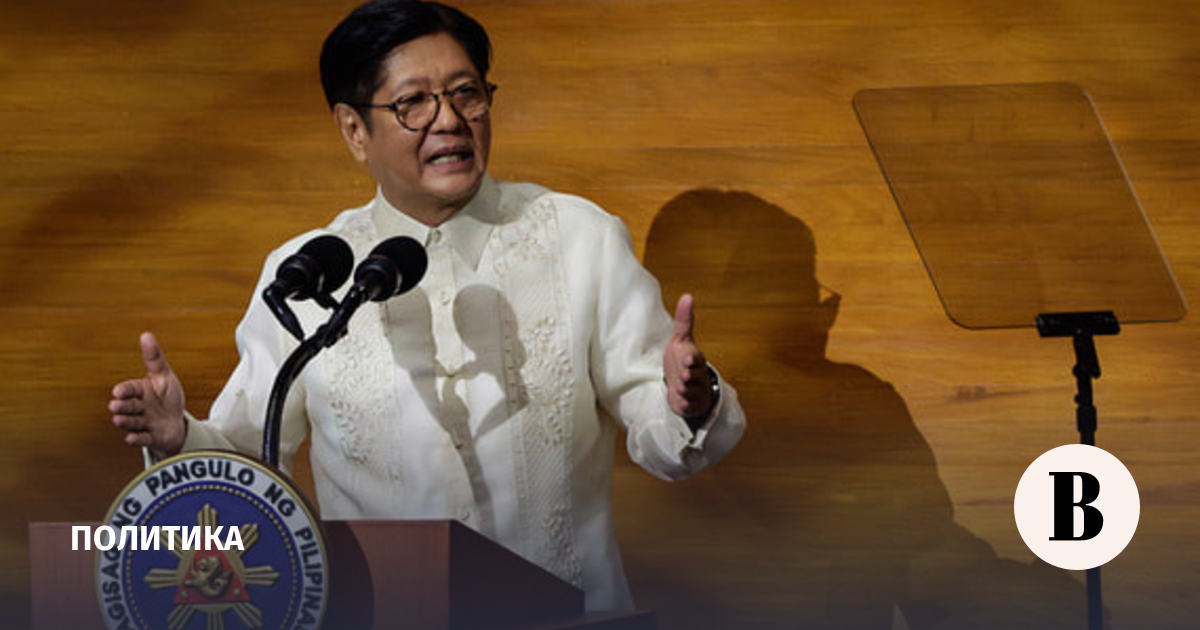 Президент Филиппин выразил сожаление в связи с большим числом жертв тайфуна