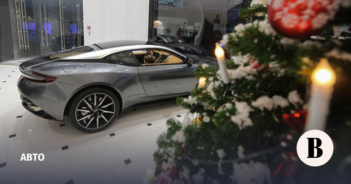 «Автостат» зафиксировал первый за год рост продаж премиальных авто в России