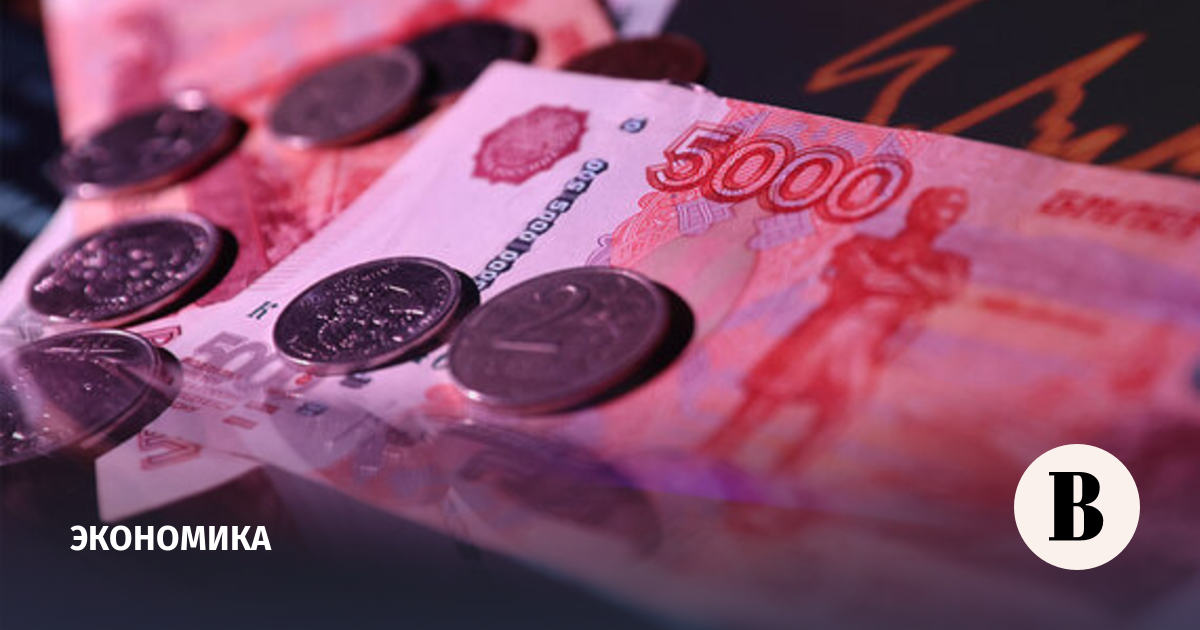 Путин подписал закон об увеличении МРОТ