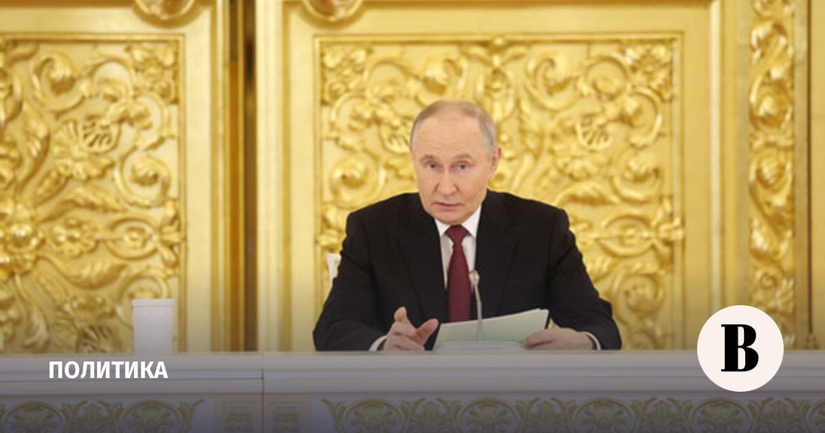 Путин продлил до апреля разрешение платить за российский газ в разных банках