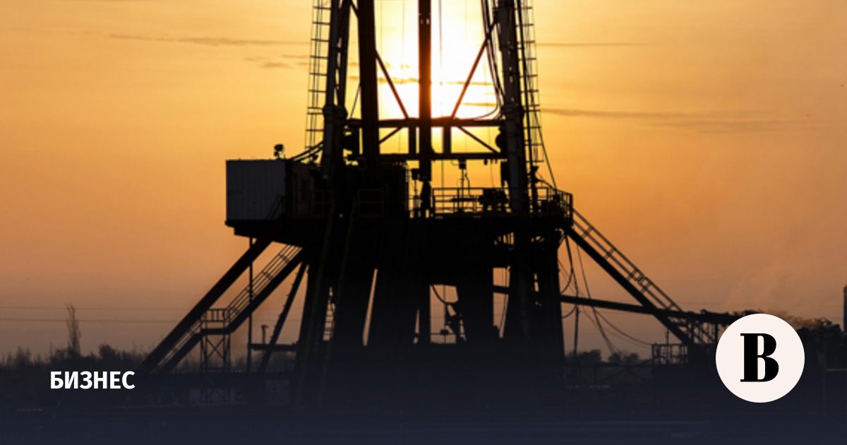 Добыча нефти в США в декабре упала до шестимесячного минимума