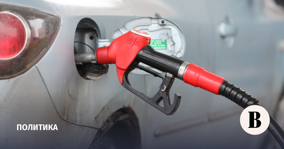 СМИ: в Киеве начали появляться очереди на АЗС из-за роста цен на бензин