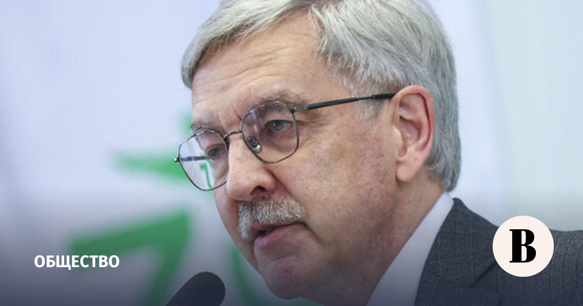 Петербургского депутата Шишлова обвинили в демонстрации запрещенной символики