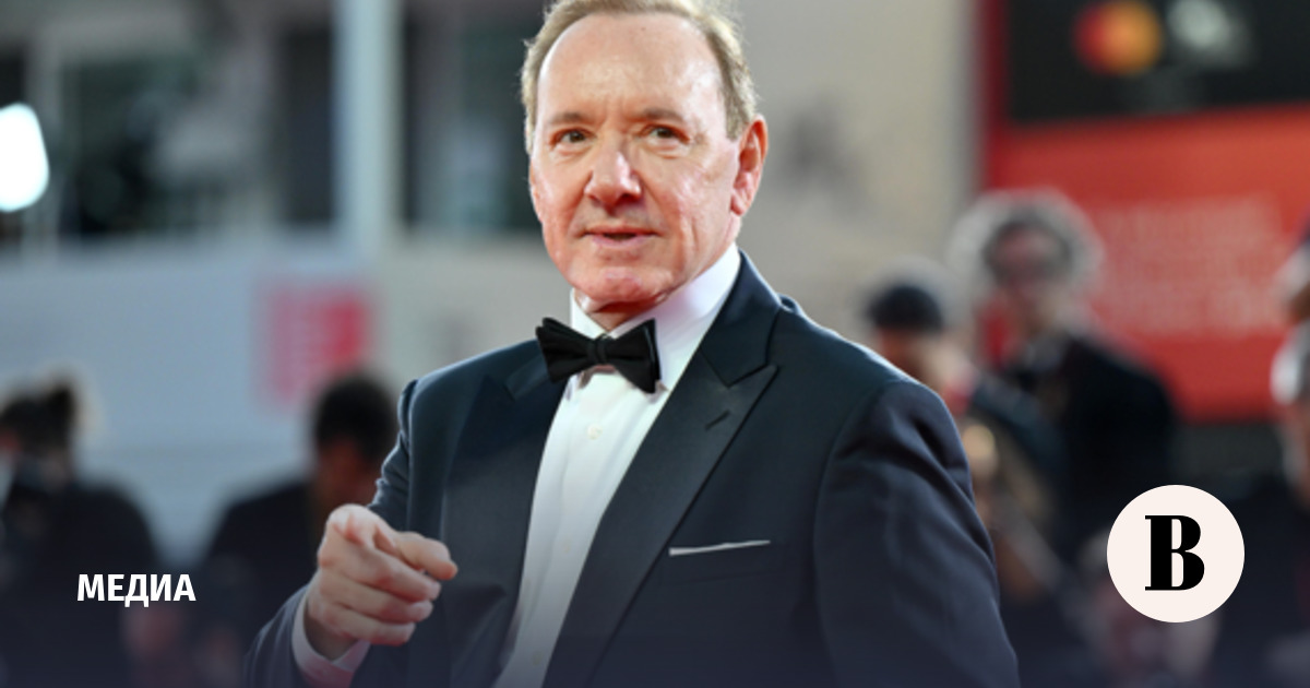 Кевин Спейси урегулировал три иска о сексуальных домогательствах