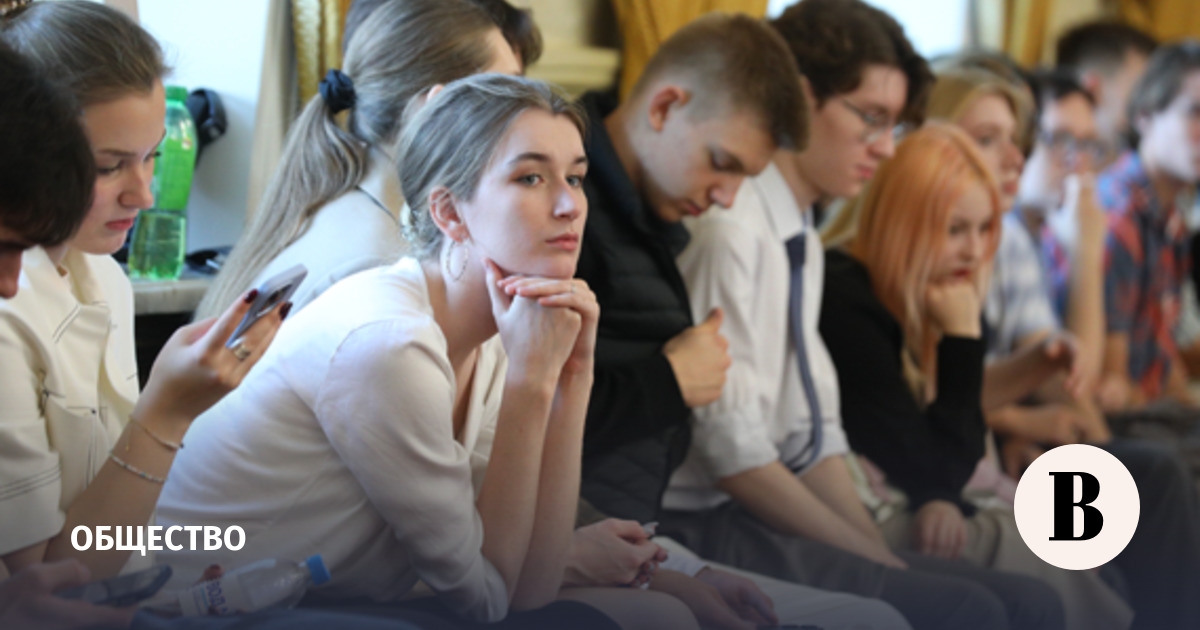 Минтруд опубликовал рейтинги вузов по зарплате выпускников