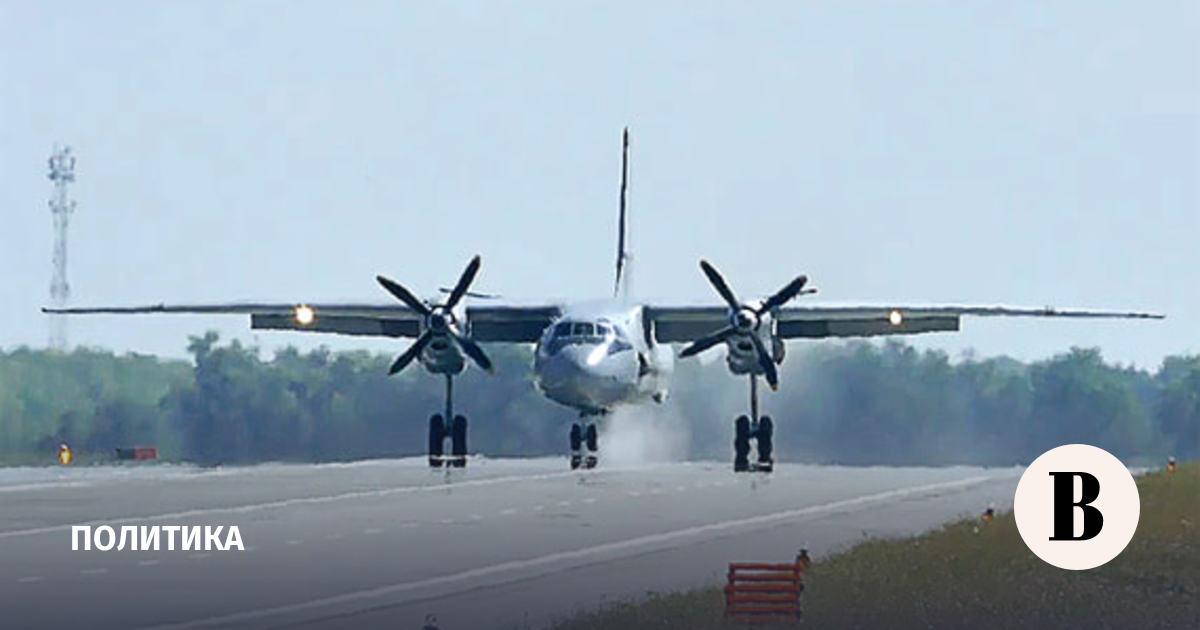 Над Крымом пропала связь с военно-транспортным самолетом Ан-26