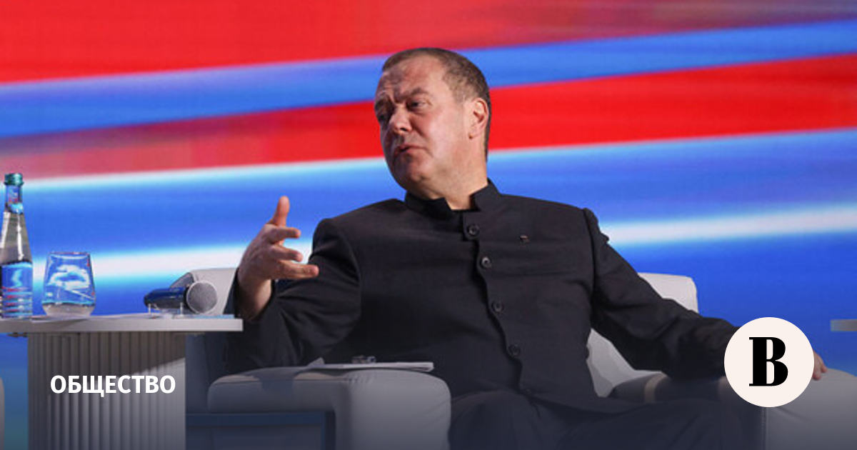 Медведев выступил против создания этнических анклавов