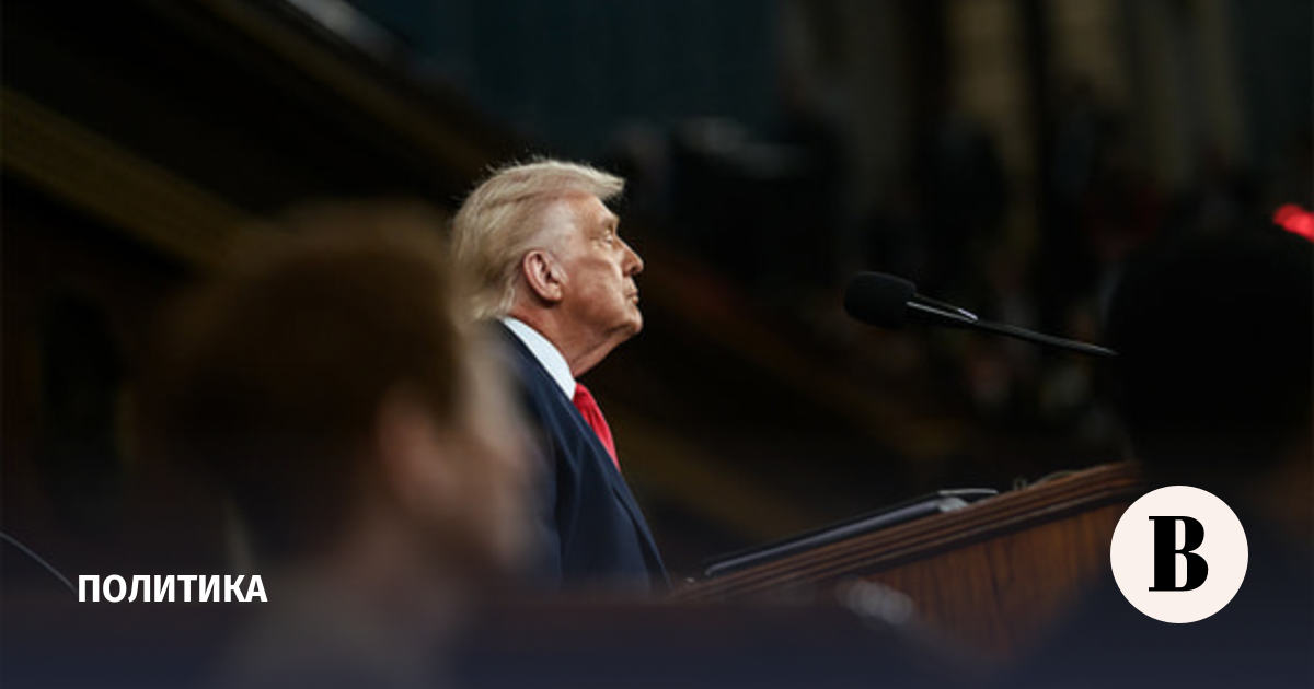 Трампа уведомили о возможном крушении американского истребителя над Ираном