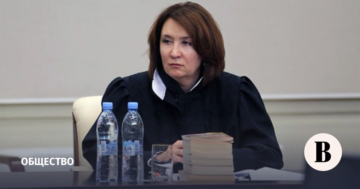 Суд наложил арест на имущество экс-судьи Хахалевой и ее родственников