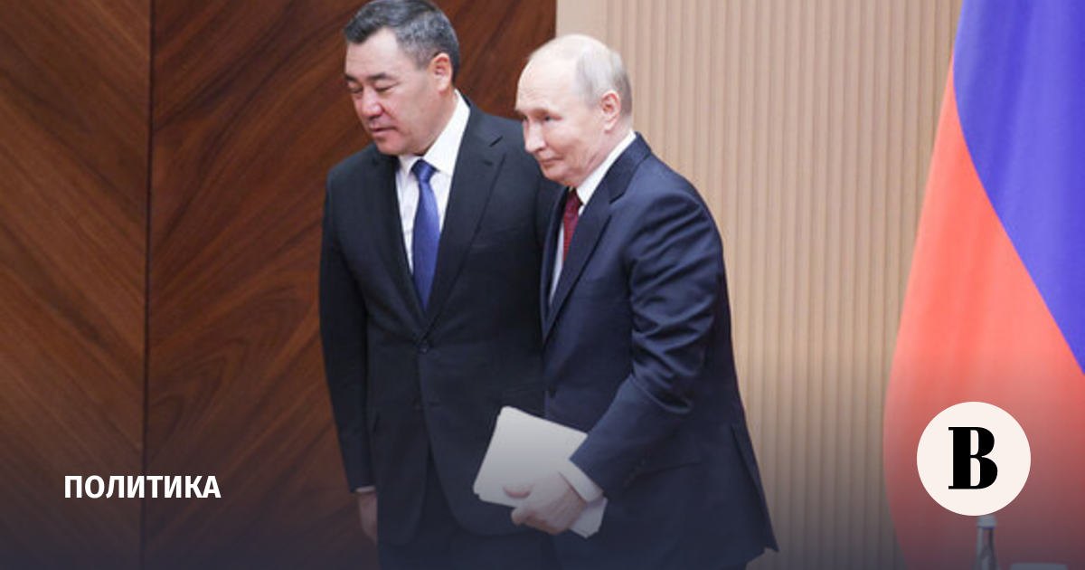 Песков: президента Киргизии Жапарова будут рады видеть в Москве на 9 Мая