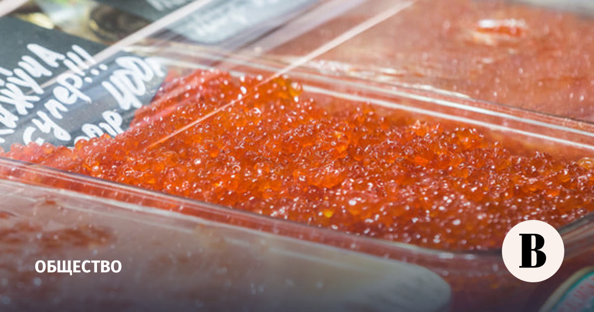 В Смоленской области изъяли 27 000 банок с паленой красной икрой
