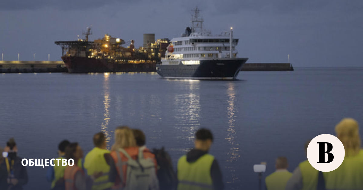 Российский член экипажа MV Hondius останется на судне до прибытия в Нидерланды