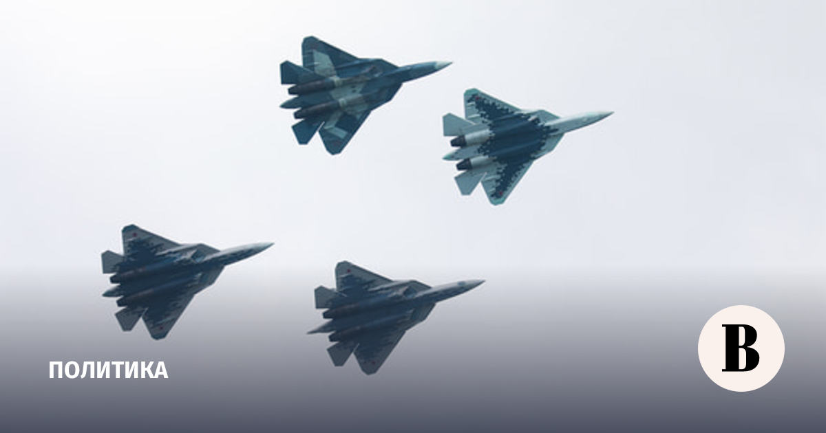 В России начались летные испытания двухместного истребителя Су-57