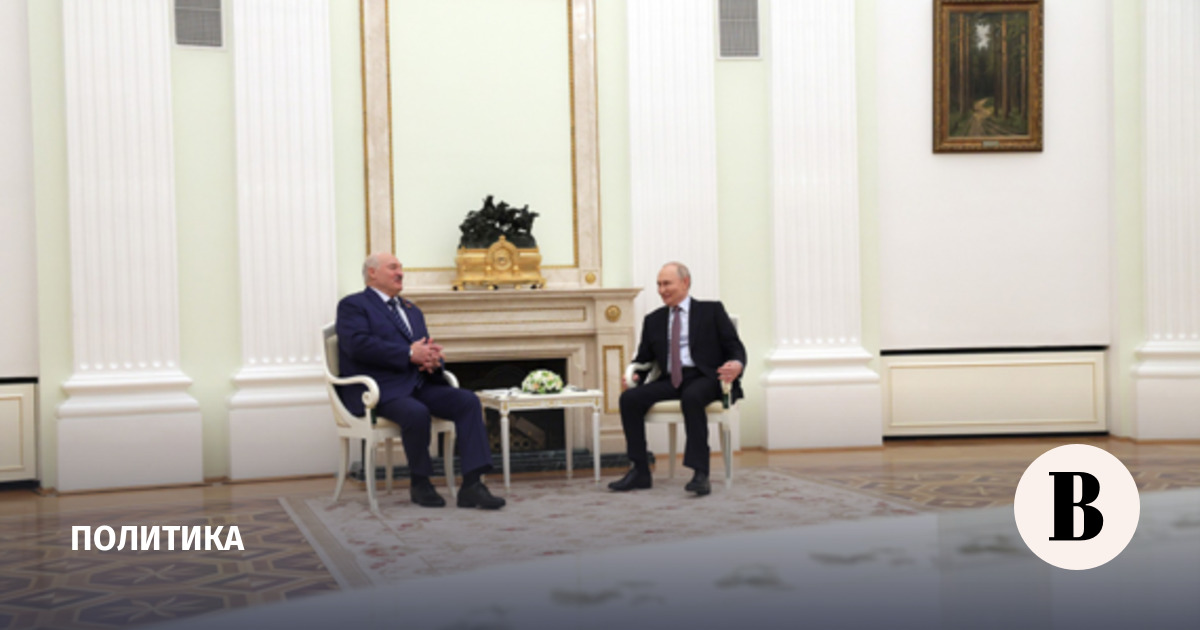 Путин рассказал, что на 9 мая Лукашенко привез в подарок хлеб