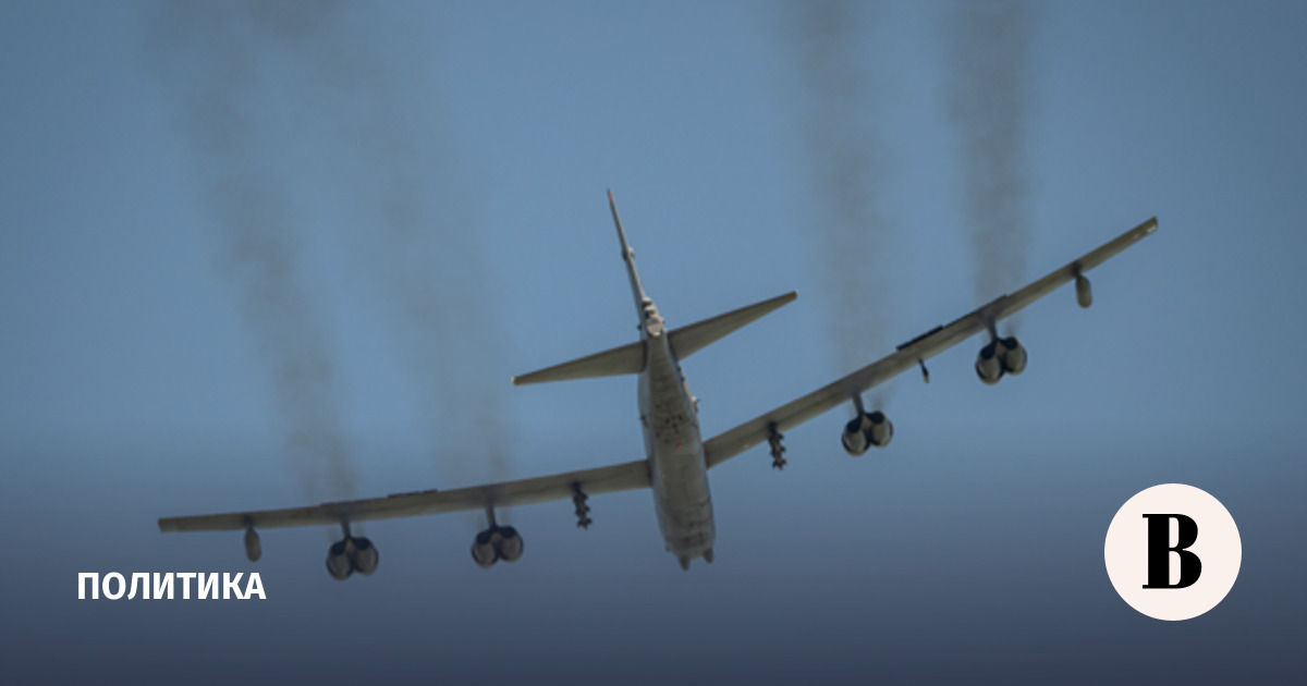 Бомбардировщик B-52 Stratofortress разбился после взлета в Калифорнии