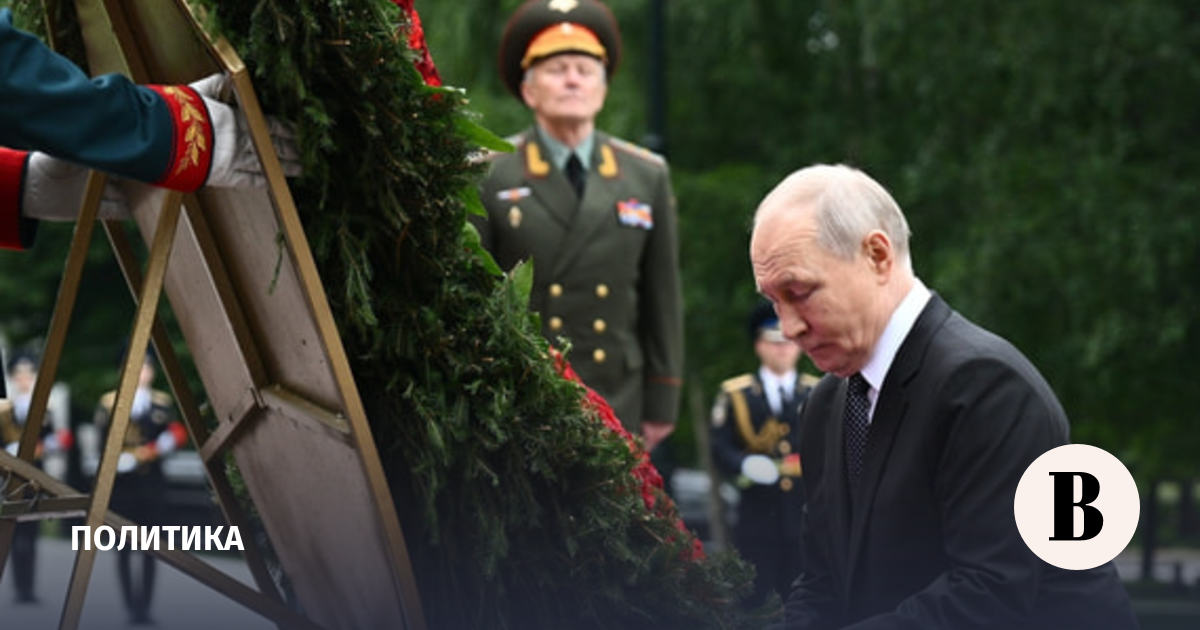 Песков: Путин вспоминает своего отца-фронтовика