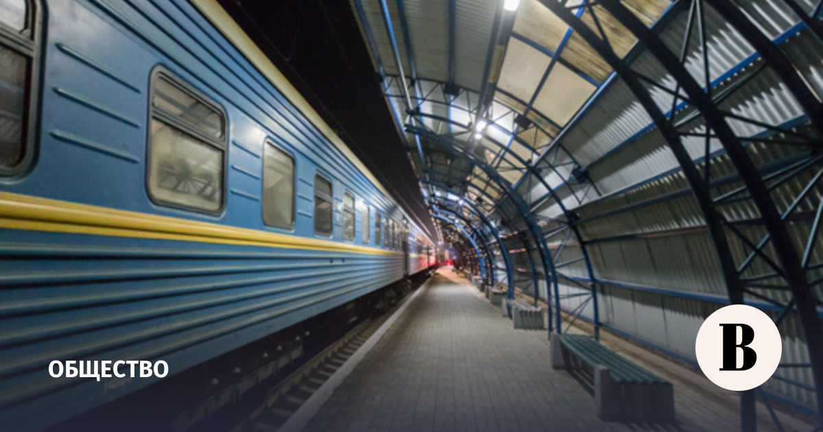 В Крыму временно сократили срок открытия продажи ж/д билетов до 45 суток