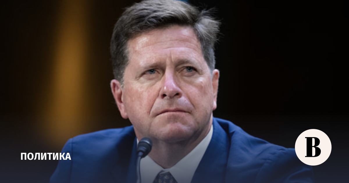 Джей Клейтон вступил в должность директора нацразведки США