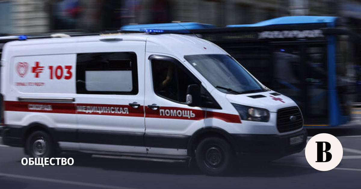 Два человека погибли от удара БПЛА по многоквартирному дому в Керчи