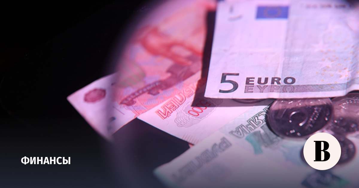 ЦБ установил курс евро выше 95 рублей на 11 августа