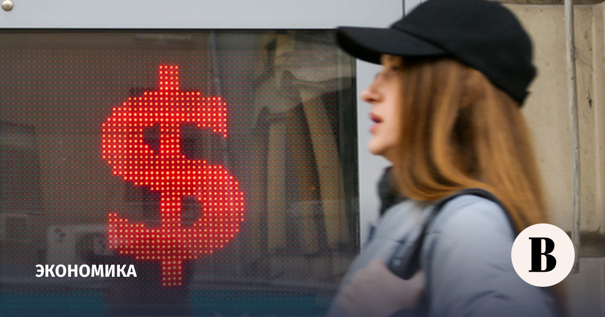 Реальный эффективный курс рубля в июле снизился на 4,7%