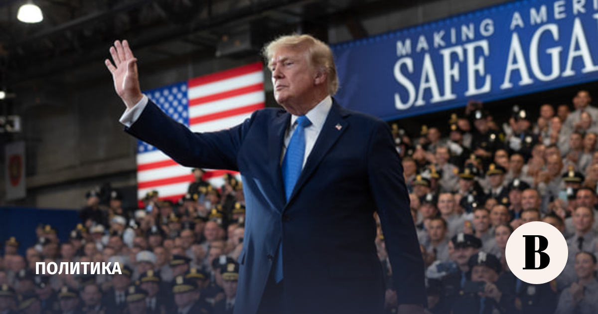 CNN: ВМС США хотят переименовать авианосец в честь Трампа