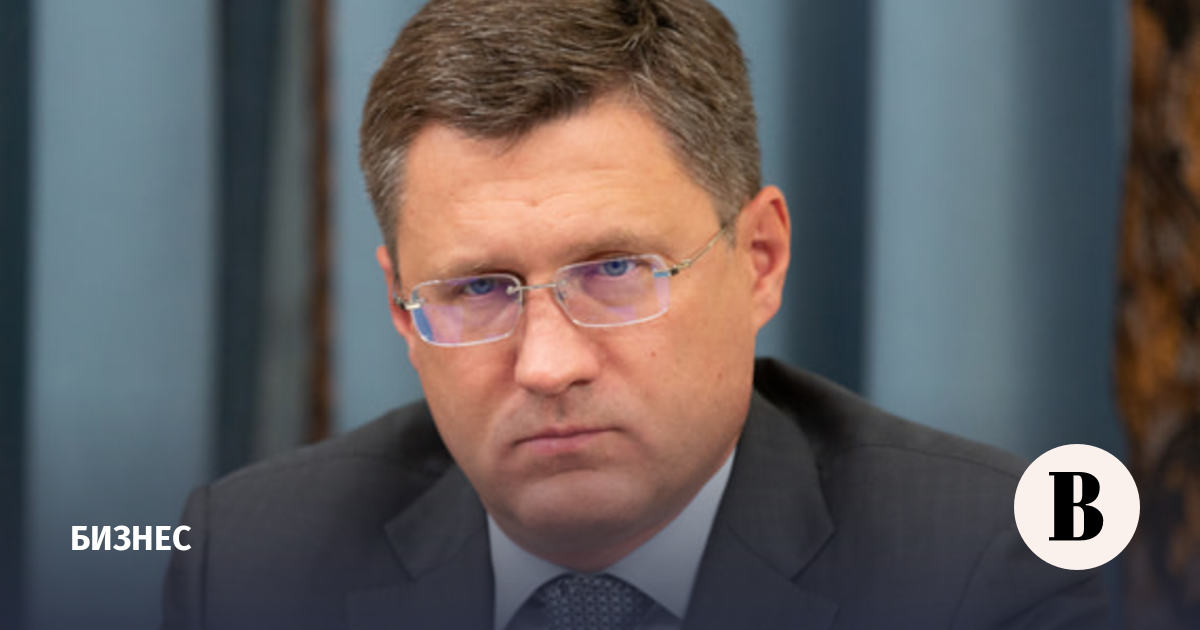 Новак поручил усилить контроль над ценами на независимых АЗС