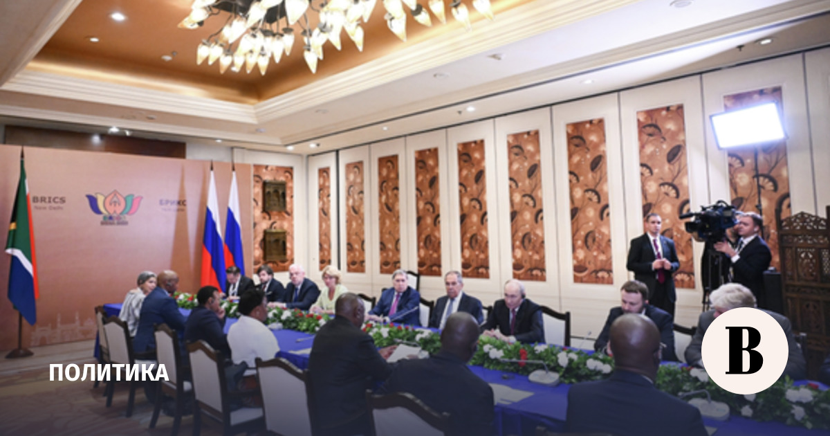 Путин встретился с президентом ЮАР Рамафосой в рамках саммита БРИКС