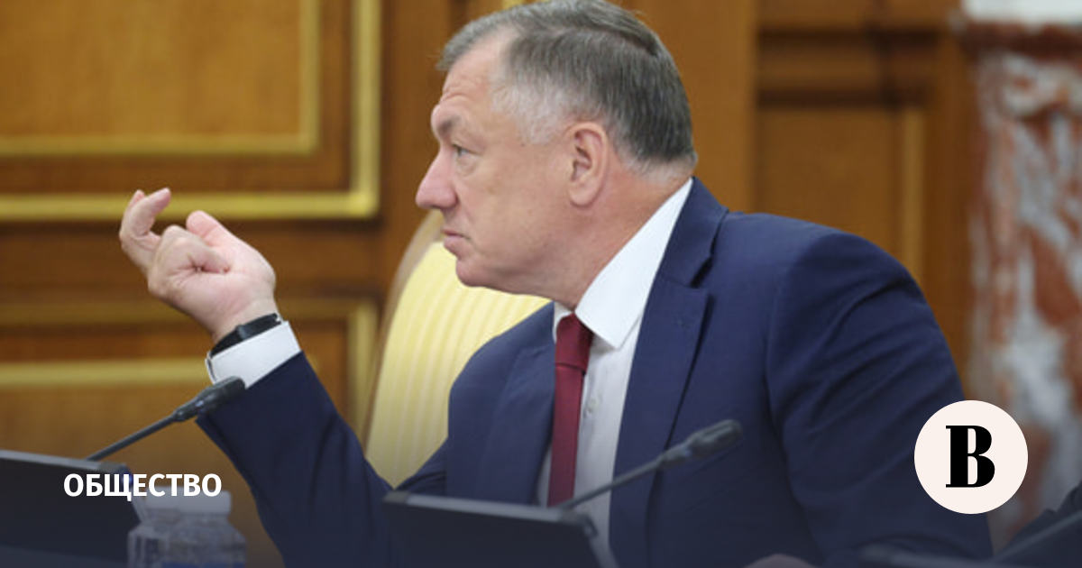 Хуснуллин назвал обновление транспорта способом решить проблему парковок