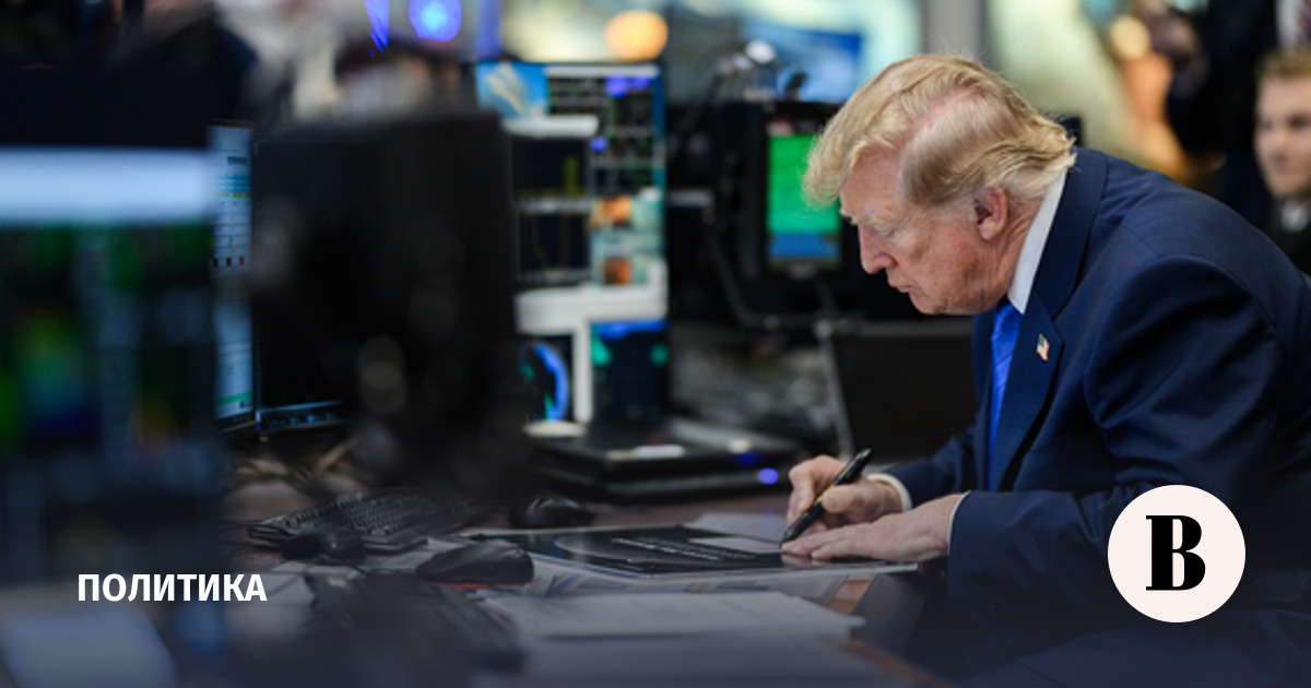 Трамп: контролировать ИИ сможет только умный и сильный президент