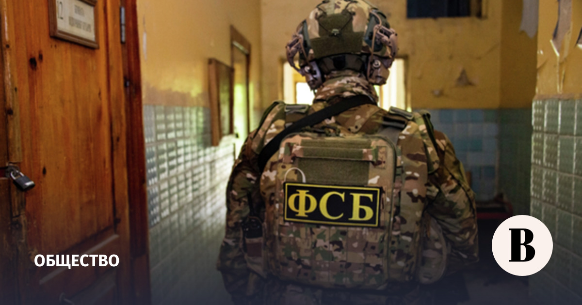 Жителя Севастополя задержали за попытку вывезти военную технику на Украину