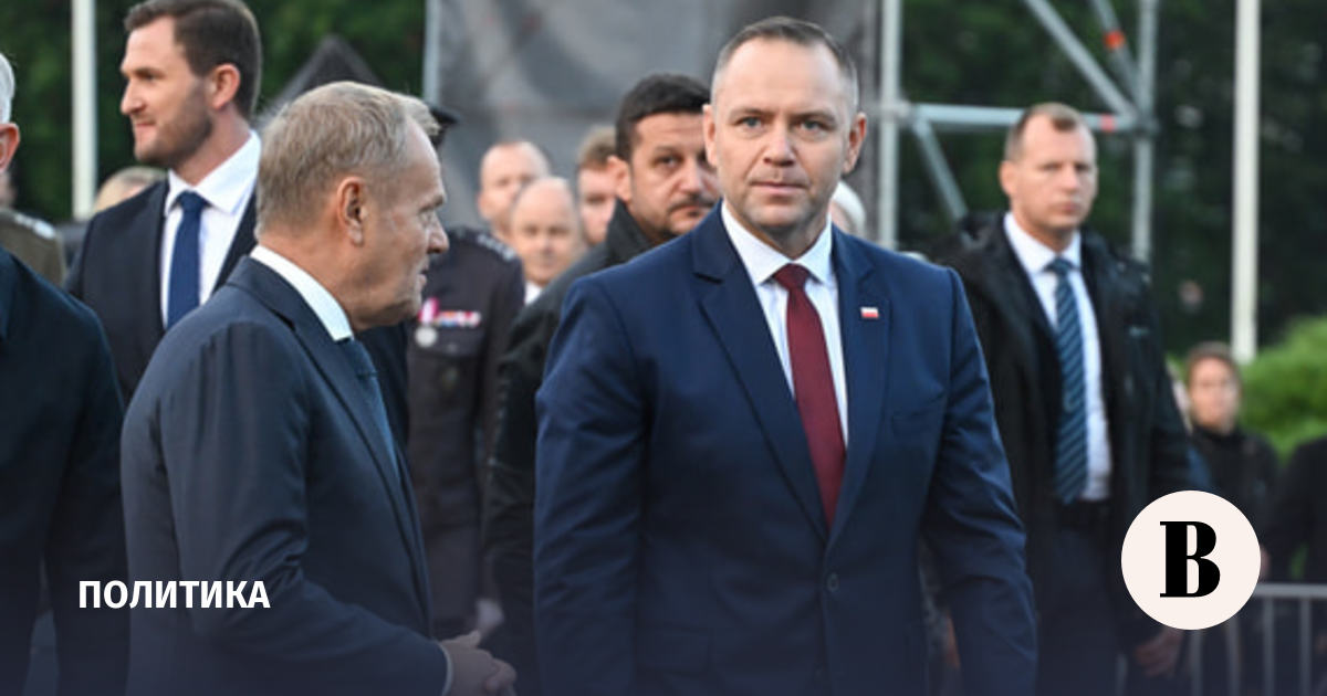 Туск потребовал от Навроцкого удалить пост о территориальных уступках Польши
