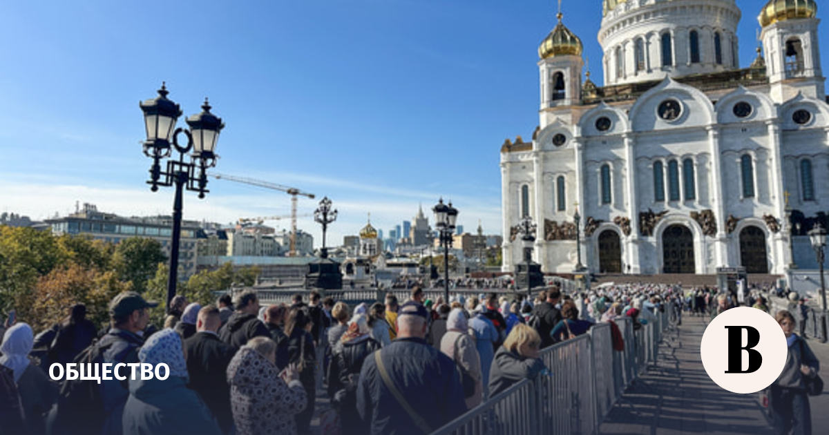 Мощам Спиридона Тримифунтского в Москве поклонились 53 000 человек за день