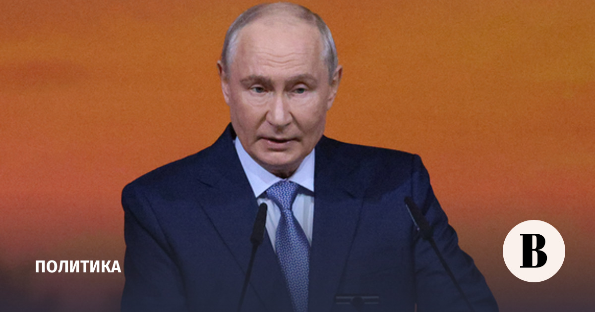 Путин поручил утвердить программу восстановления объектов торговли и логистики
