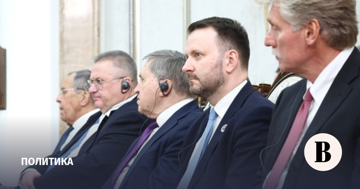 Ушаков заявил о готовности всех сторон к трехсторонней встрече на АТЭС